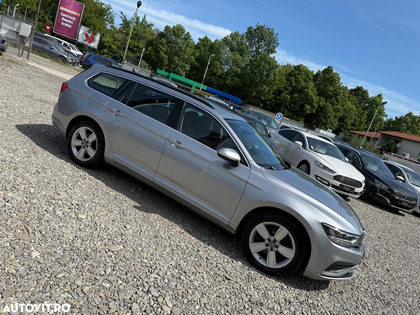 Volkswagen Passat - 4