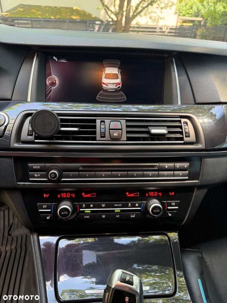 BMW Seria 5 520d - 12