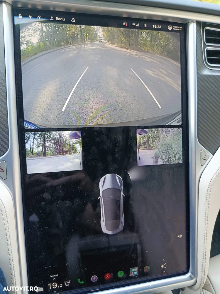 Tesla Model S - 26