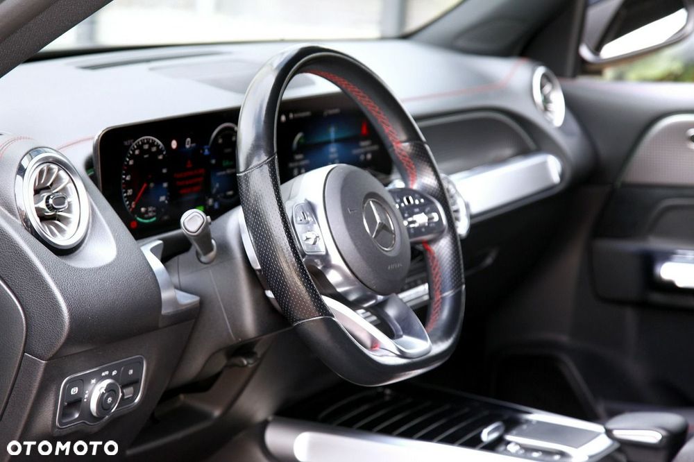 Mercedes-Benz EQB - 15