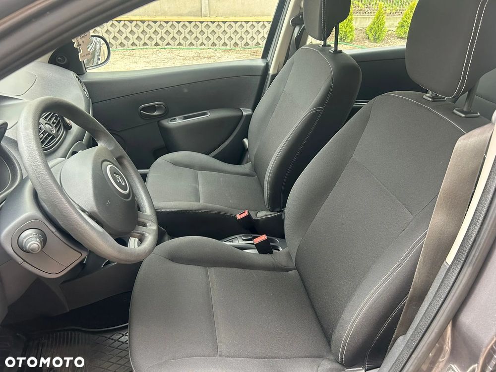 Renault Clio 1.2 16V Expression - 12