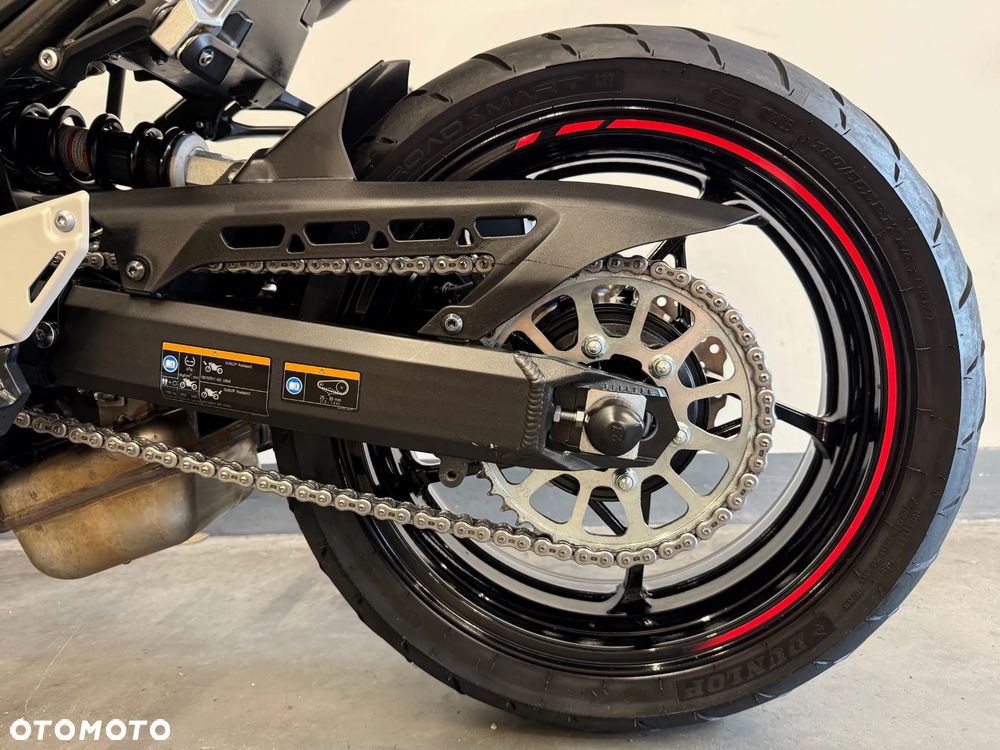 Kawasaki Z 900 - 16