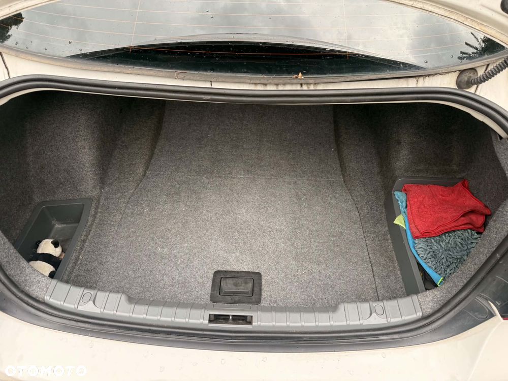 BMW Seria 3 318d - 11