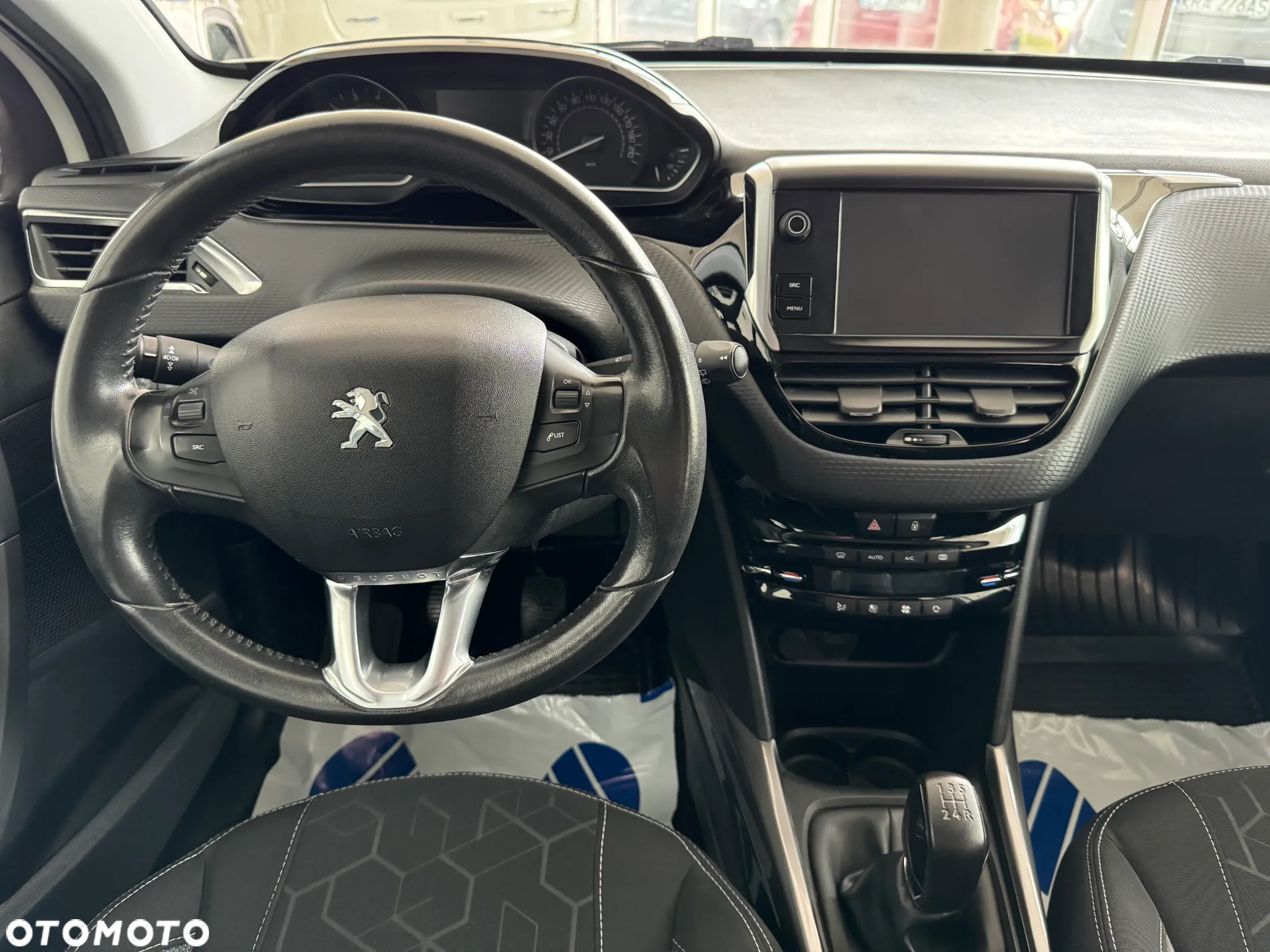 Peugeot 2008 1.2 Pure Tech Active EU6 - 29
