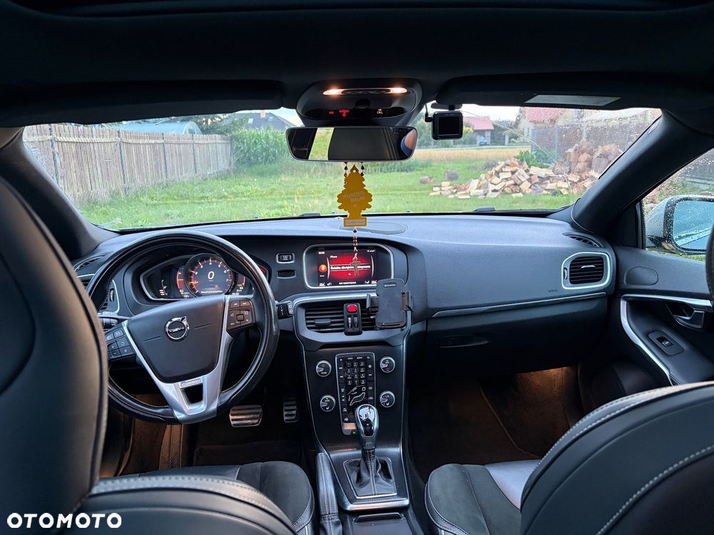 Volvo V40 T3 Drive-E R-Design Momentum - 20