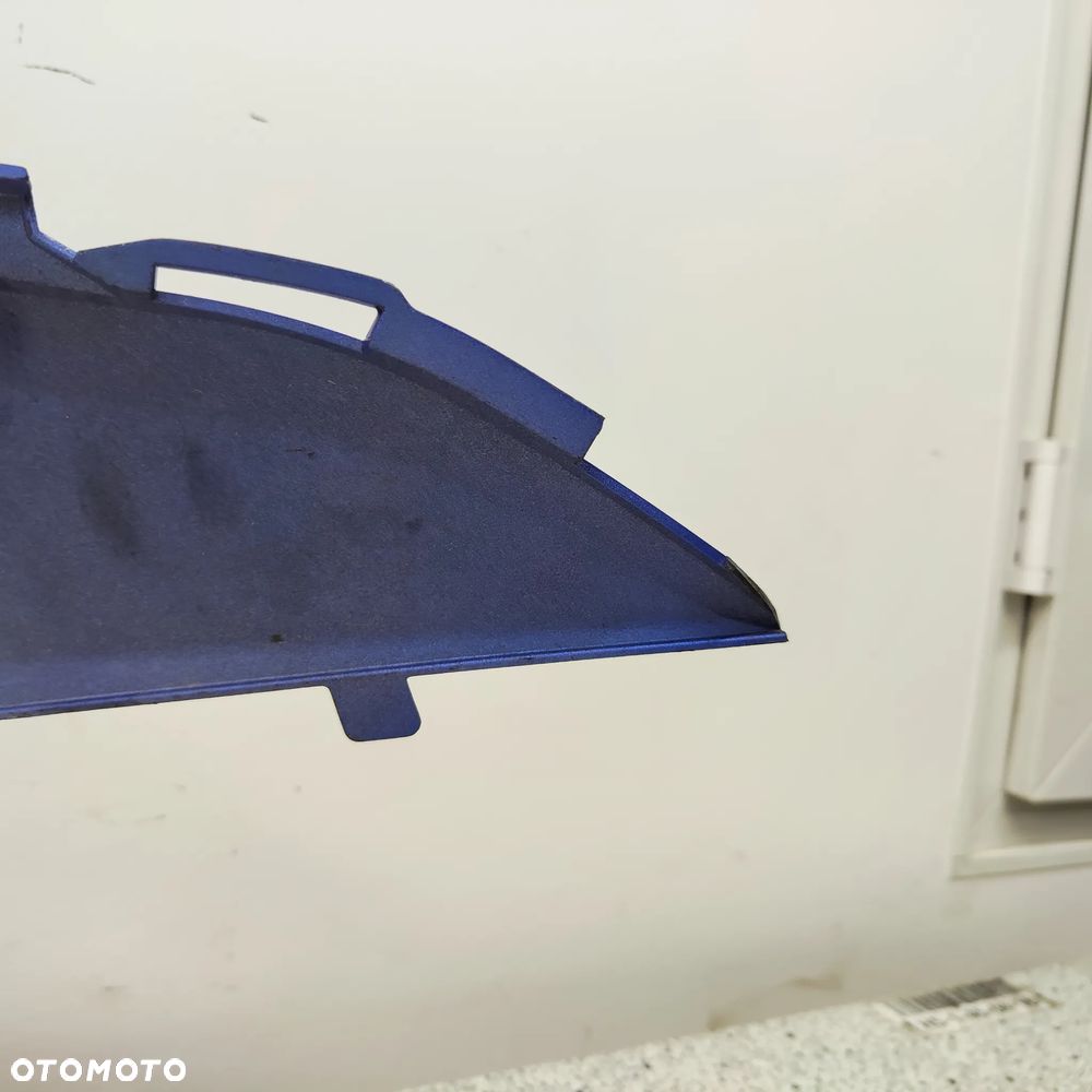 Owiewka, osłona, bok, boczek, zadupek, ogon Suzuki Burgman 125 - 15