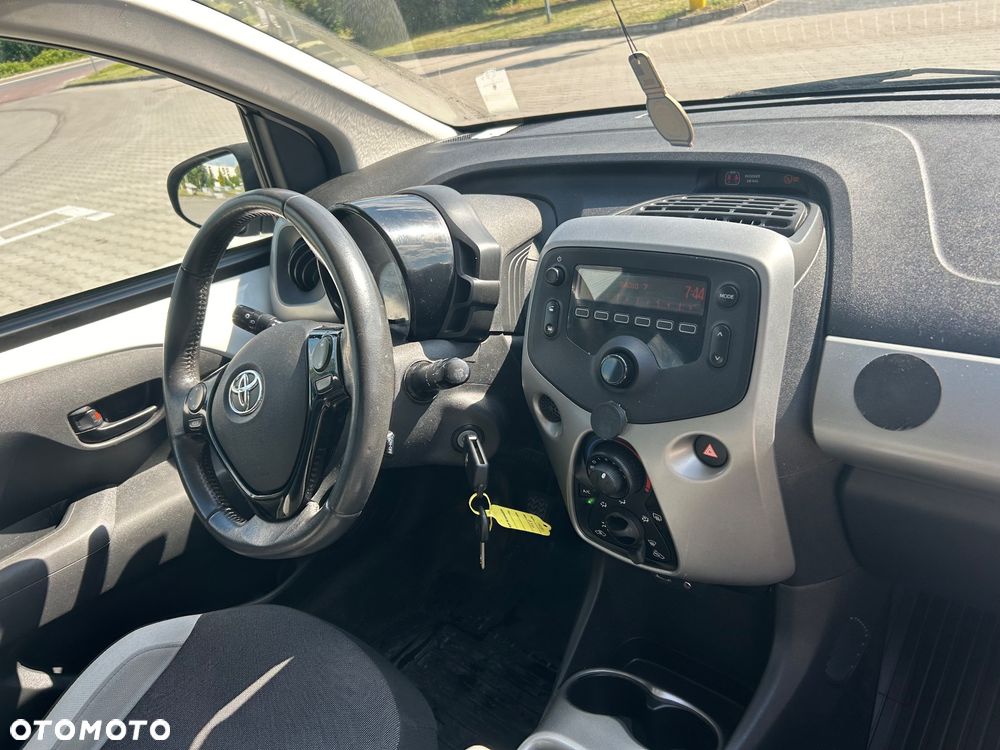 Toyota Aygo 1.0 VVT-i Sprint EU6 - 9