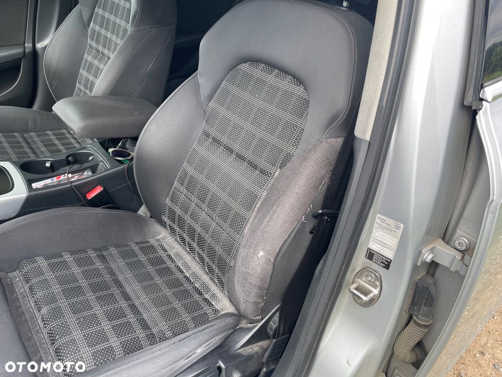 Audi A4 Avant 2.0 TDI - 10