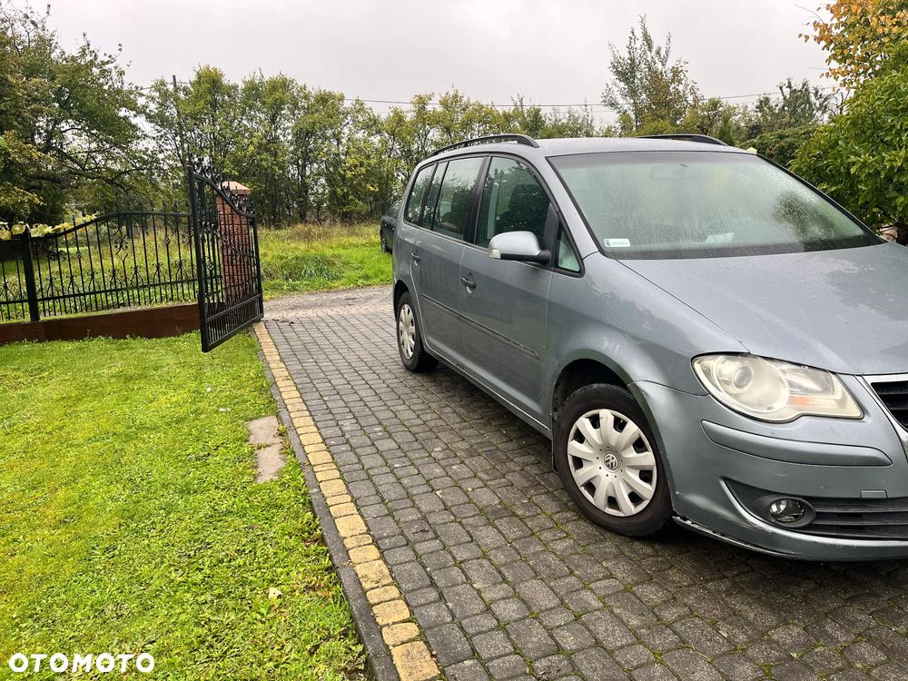 Volkswagen Touran - 3