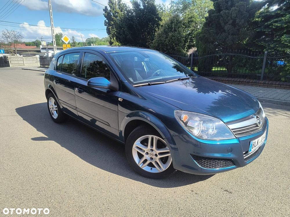 Opel Astra 1.6 Easytronic Cosmo - 1