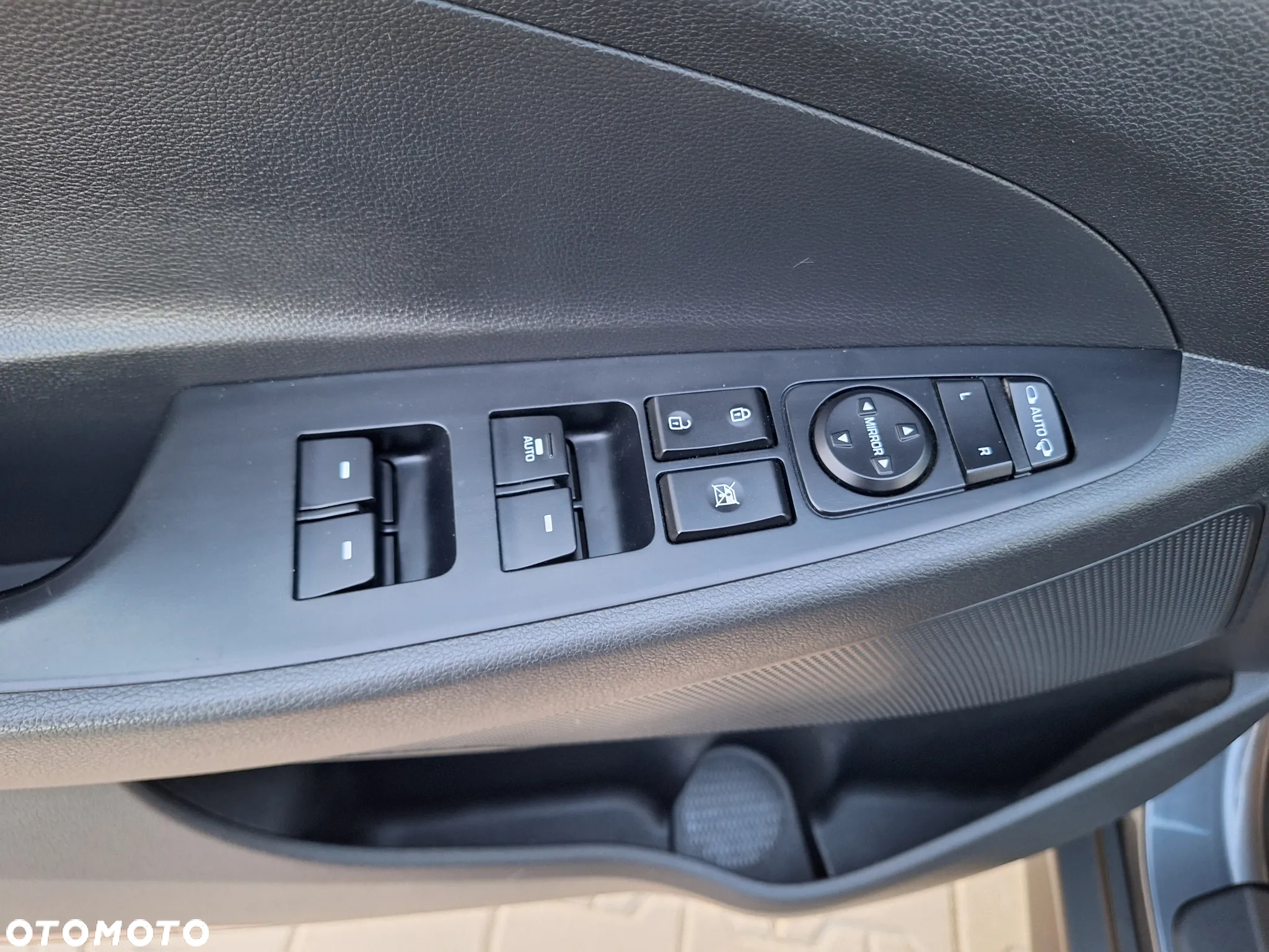 Hyundai Tucson 1.6 GDI BlueDrive Comfort 2WD - 29