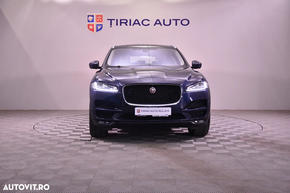 Jaguar F-Pace - 8