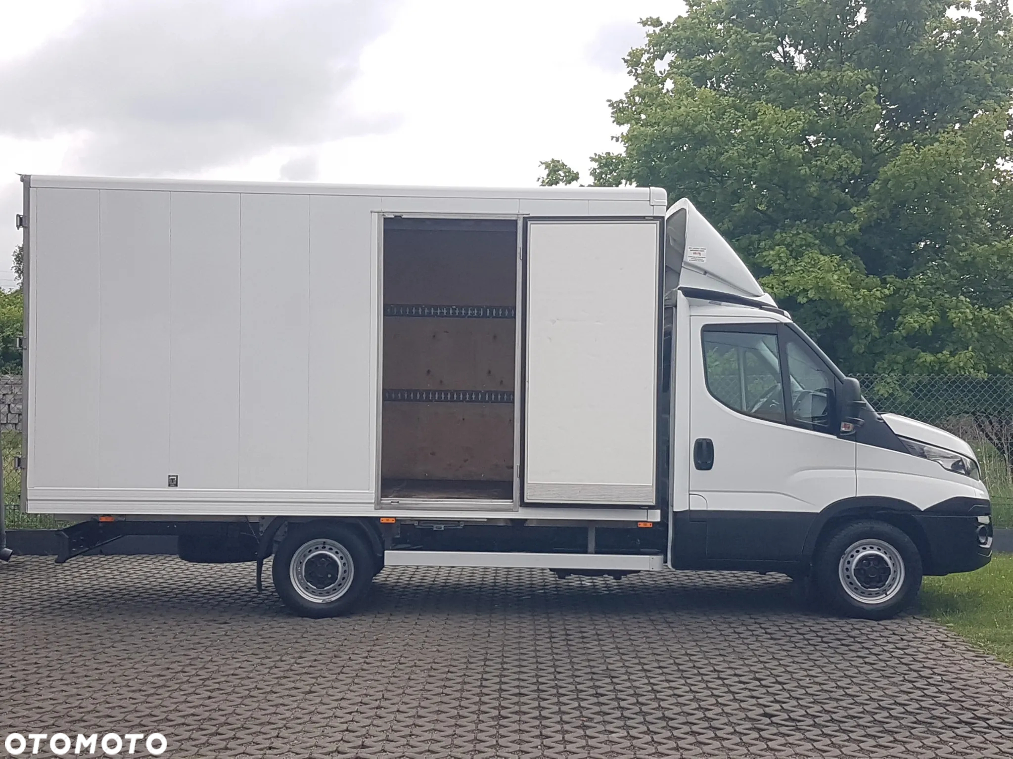 Iveco DAILY 3,0 KLIMA 8EP KONTENER 4,22x2,10x2,11 AC KRAJOWY DMC 3500 KG 35S15 - 27