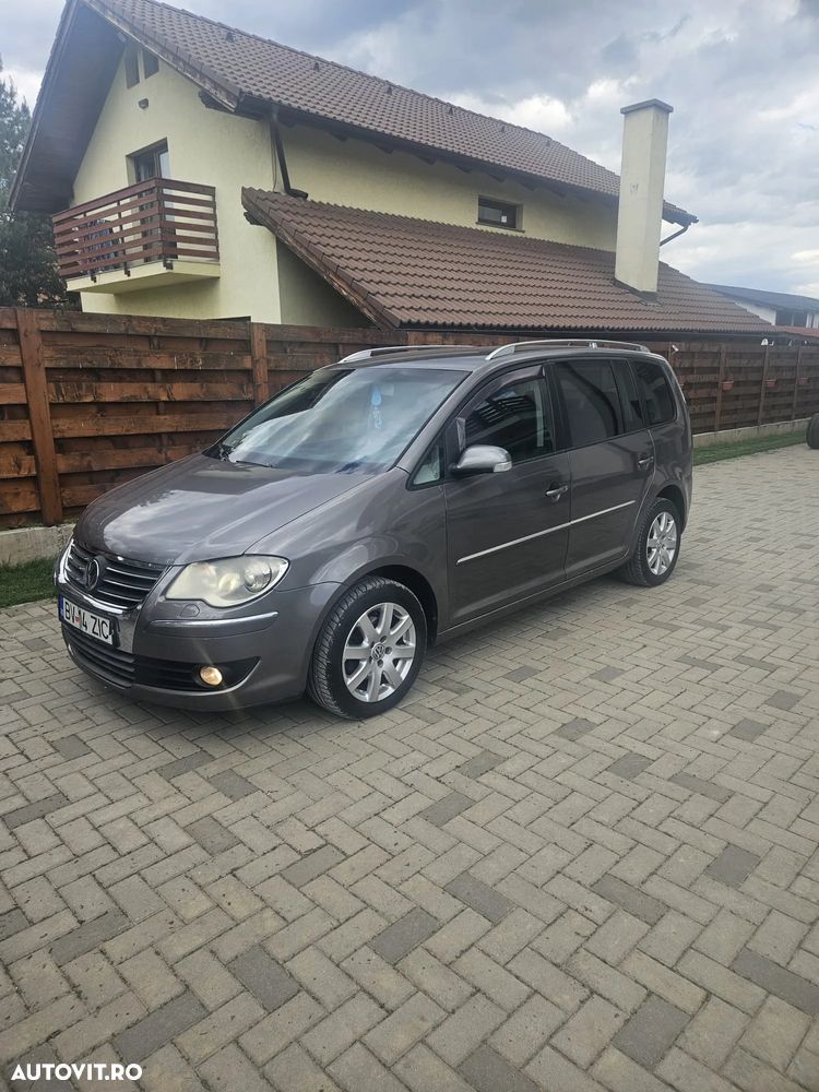 Volkswagen Touran 2.0TDI Highline - 1