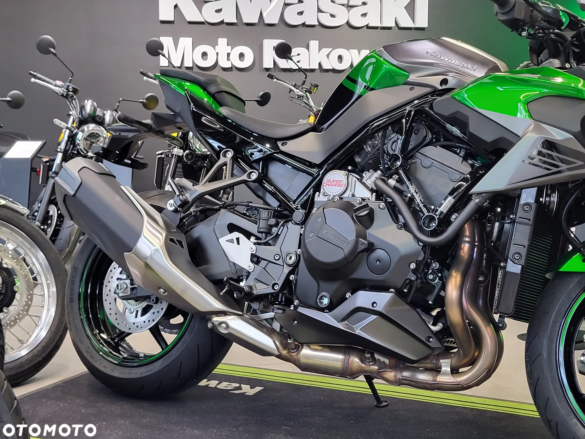 Kawasaki H2 - 6