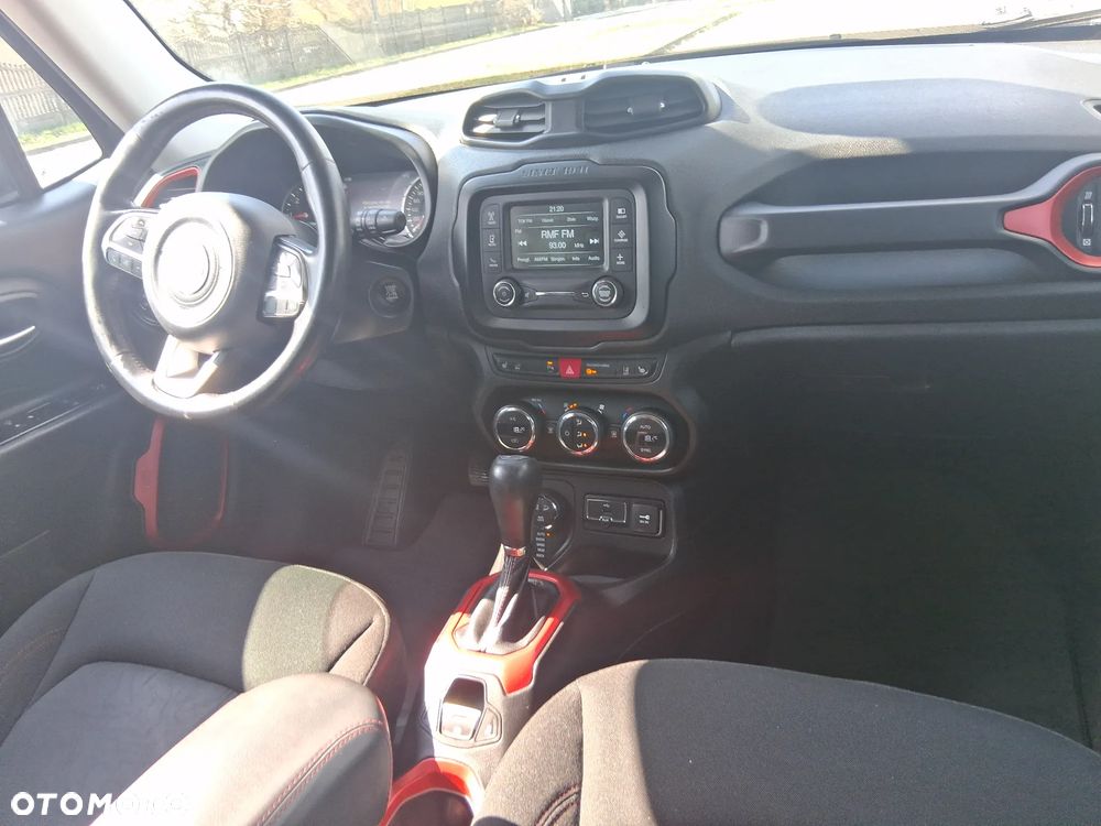 Jeep Renegade - 30