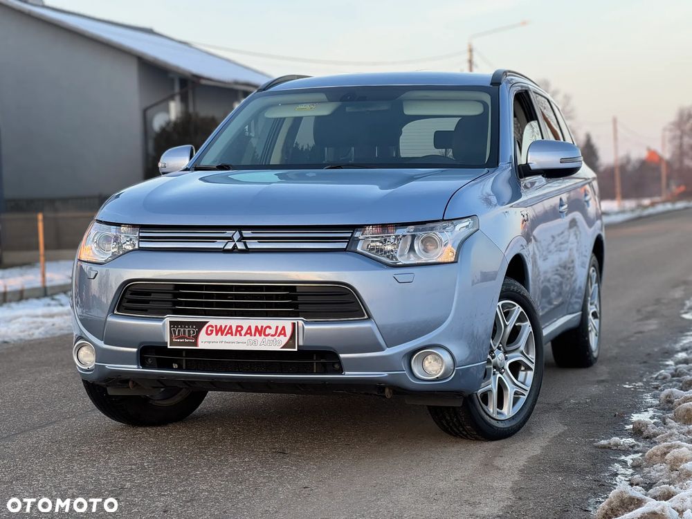 Mitsubishi Outlander 2.0 4WD Top - 12