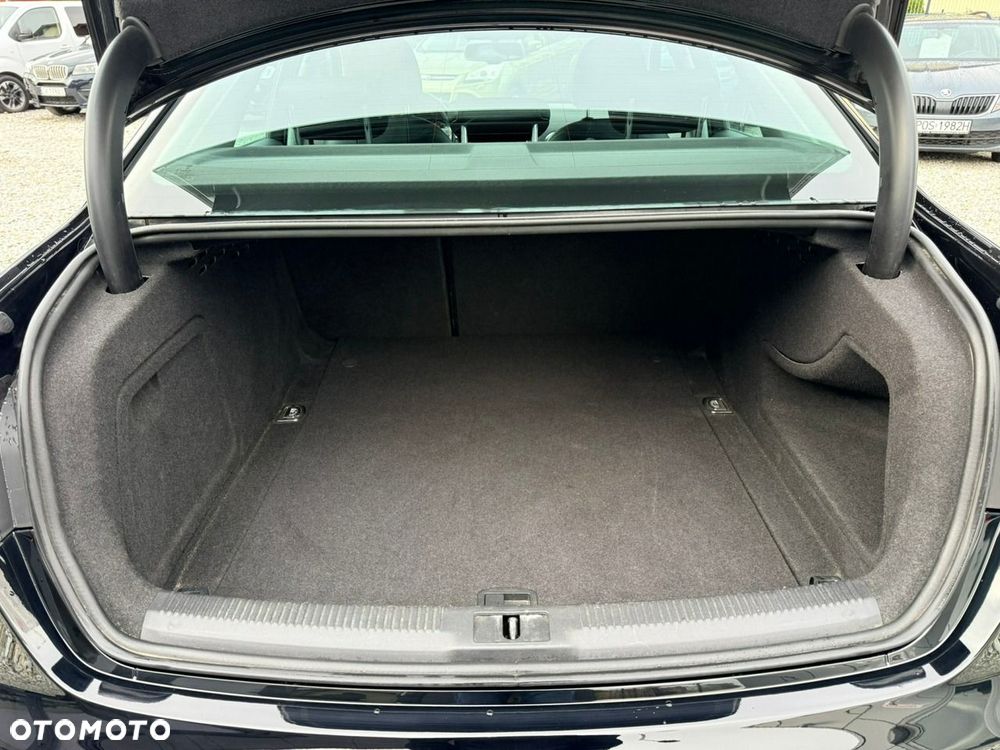 Audi A4 Limousine 2.0 TDI DPF S line Sportpaket - 33