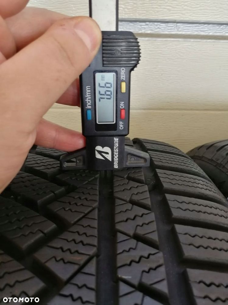 Opony zimowe 215/55 R 17 Continental WinterContact TS850 P - 2