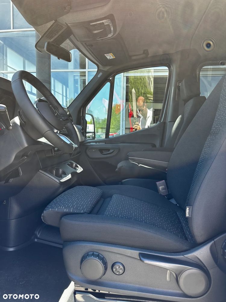 Mercedes-Benz Sprinter - 18