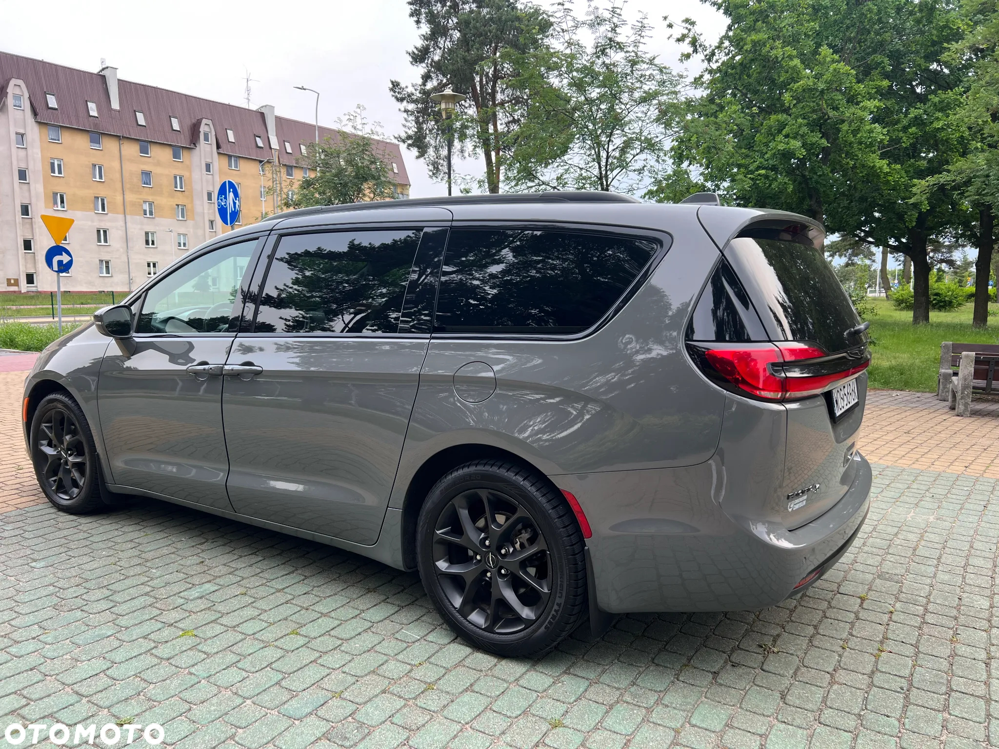 Chrysler Pacifica - 7