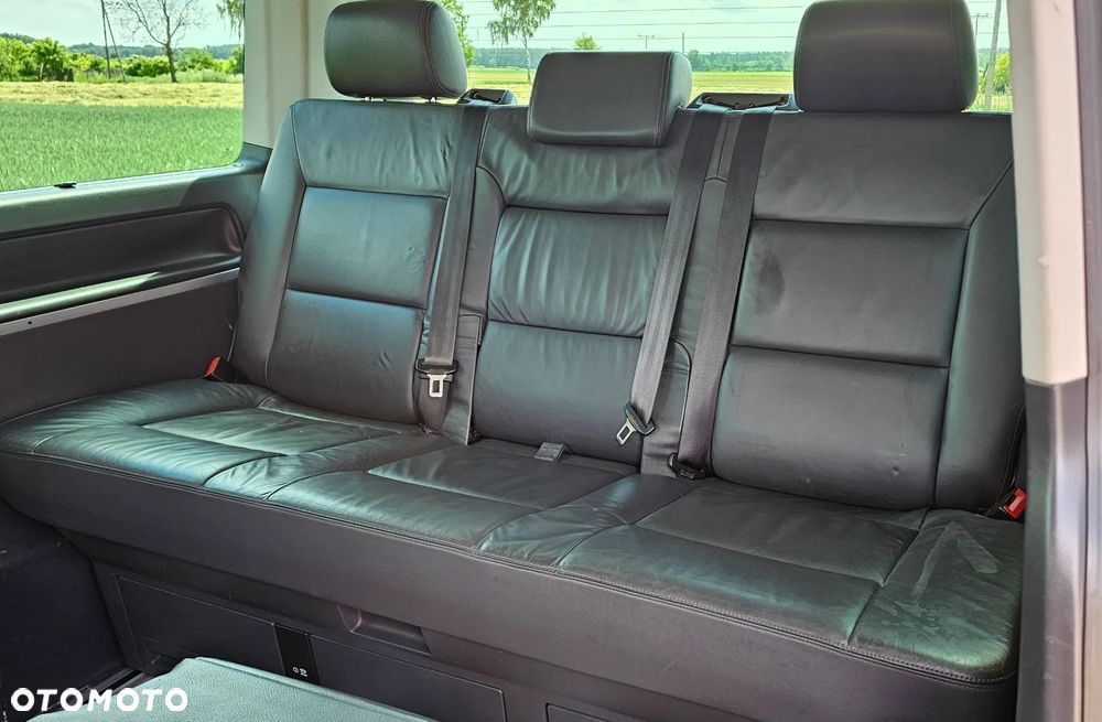 Volkswagen Multivan - 18