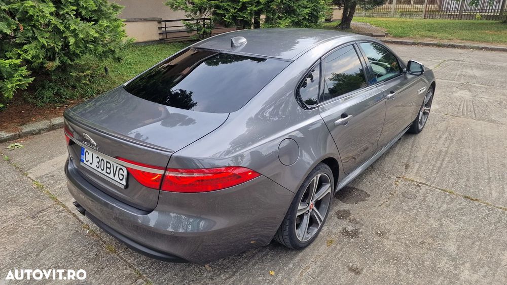 Jaguar XF - 15