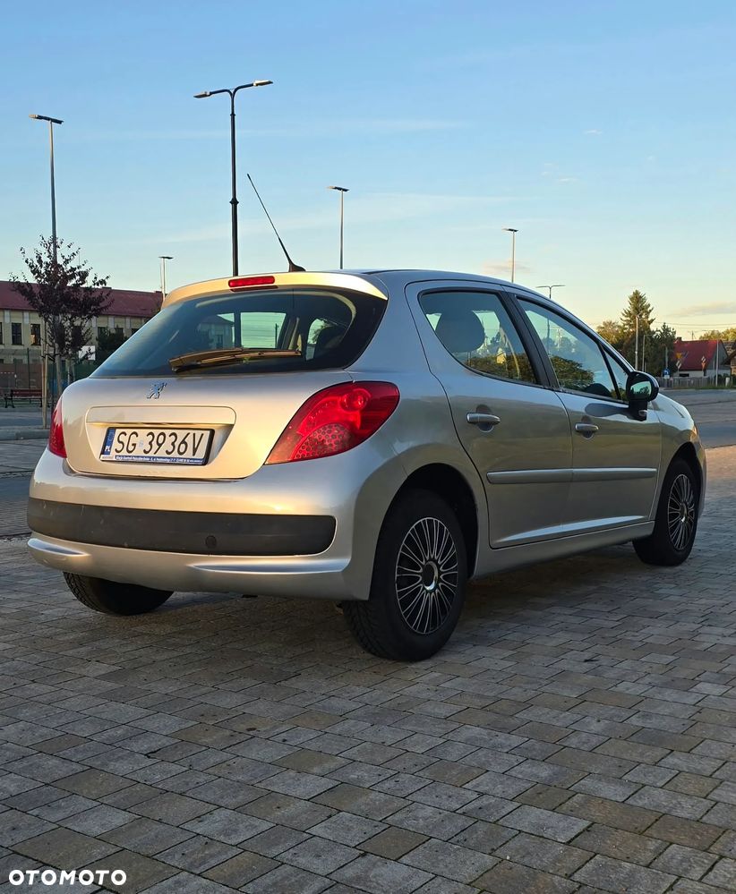 Peugeot 207 - 7