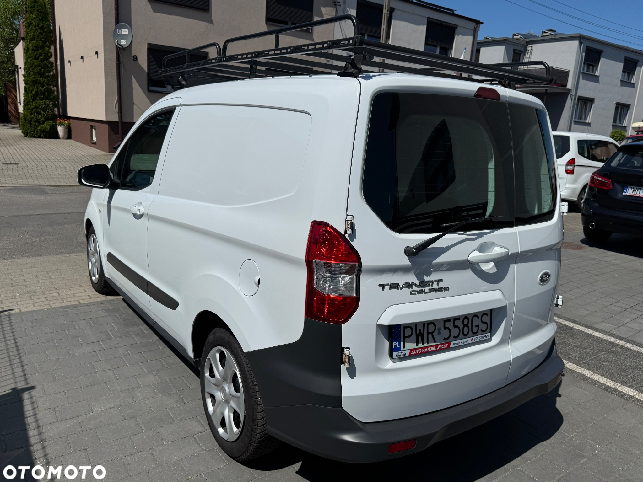 Ford Transit Courier - 3