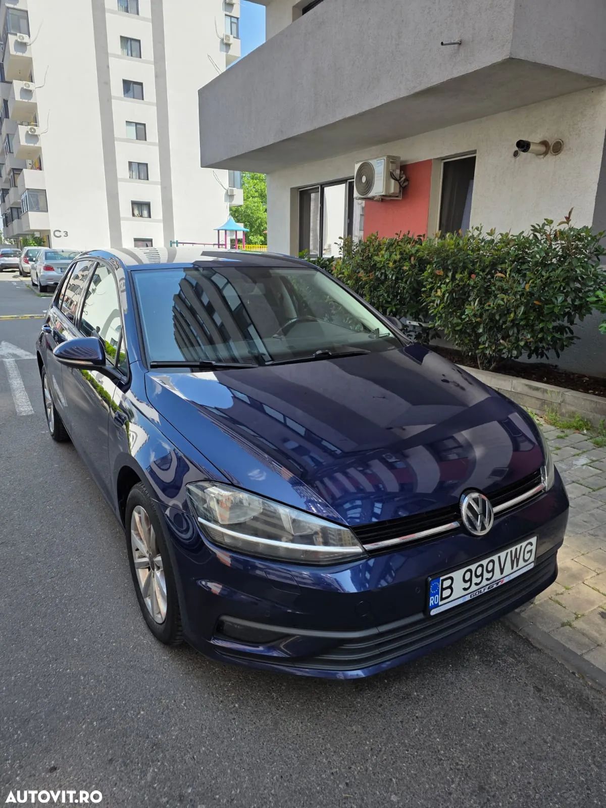 Volkswagen Golf 1.0 TSI Comfortline - 1