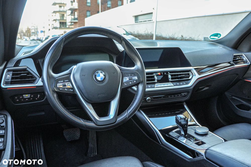 BMW Seria 3 320d - 9