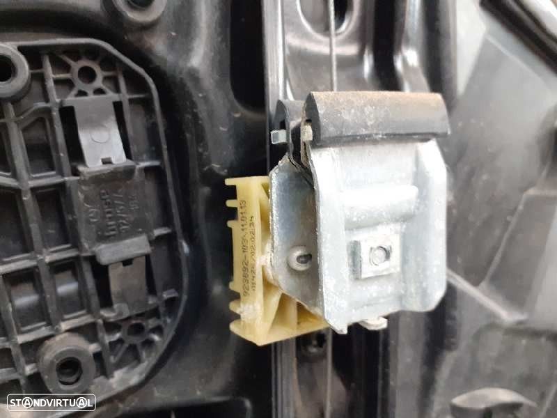 ELEVADOR DE VIDRO FRONTAL DIREITO MERCEDES-BENZ CLASSE A 2013 - 4