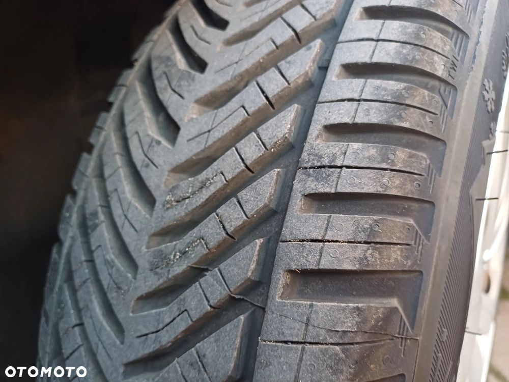 Hyundai i20 1.2 BlueDrive Classic + - 26