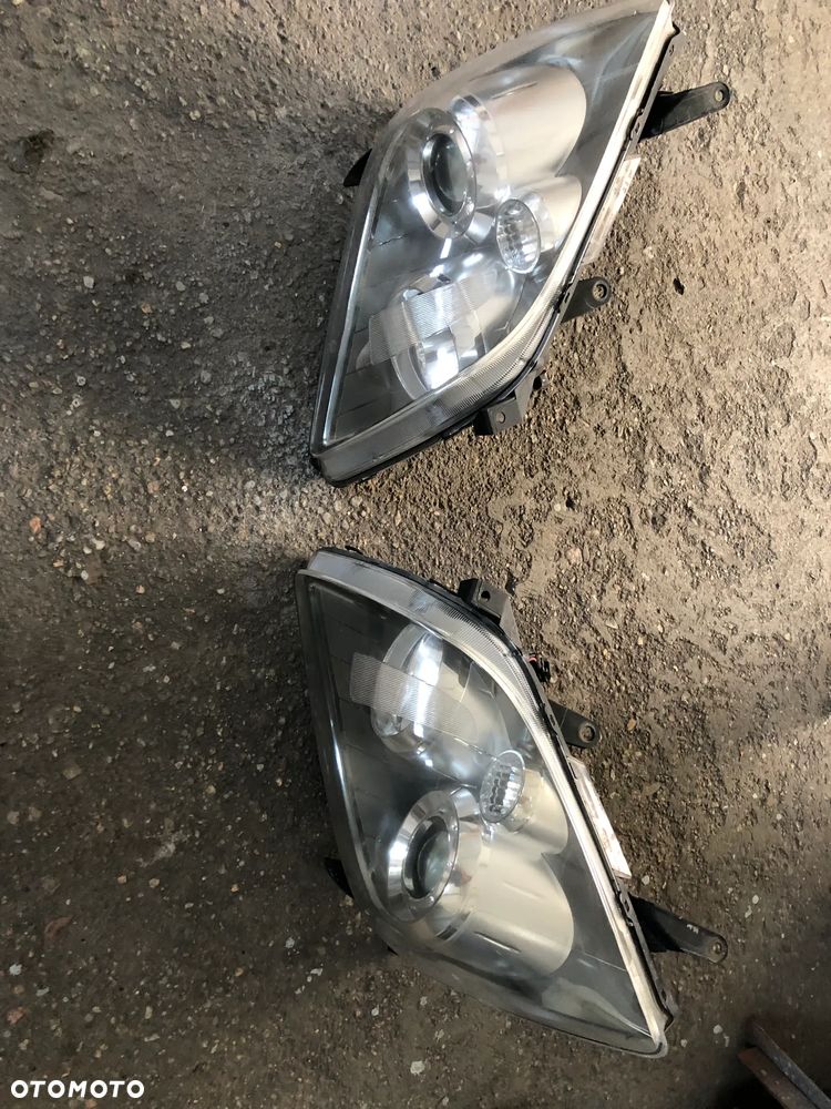 AVENSIS T25 2,4 SEDAN Toyota Avensis T25 LiFT 2006-2008 PRZETWORNICA lampy xenon 85967-24010 - 1