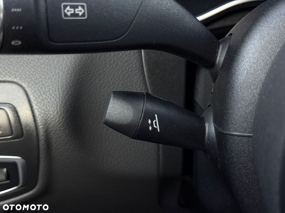 Mercedes-Benz GLC - 12