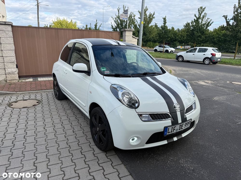 Nissan Micra - 1