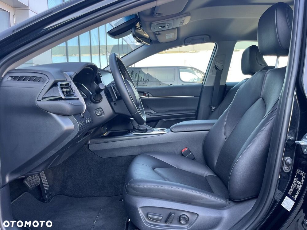 Toyota Camry 2.5 Hybrid Executive CVT - 10