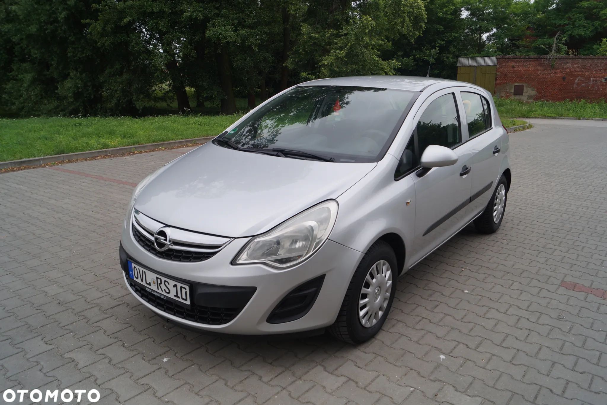 Opel Corsa 1.2 16V Color Edition - 1