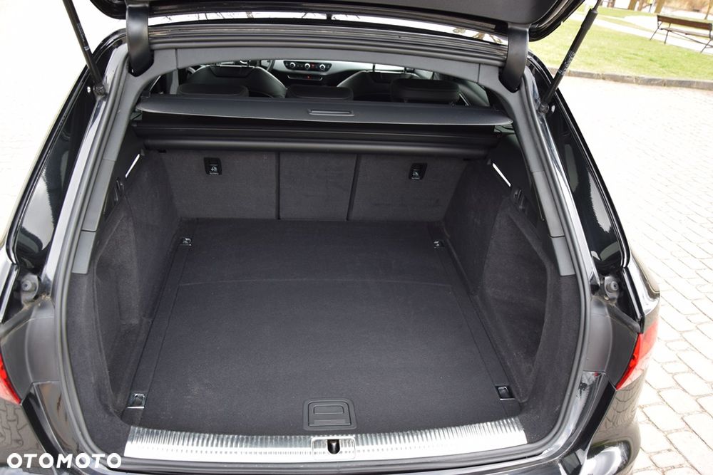 Audi A4 Avant 35 TDI S tronic S line - 29