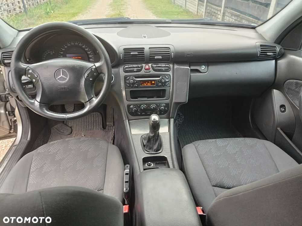 Mercedes-Benz Klasa C 200 T Kompr Avantgarde - 26