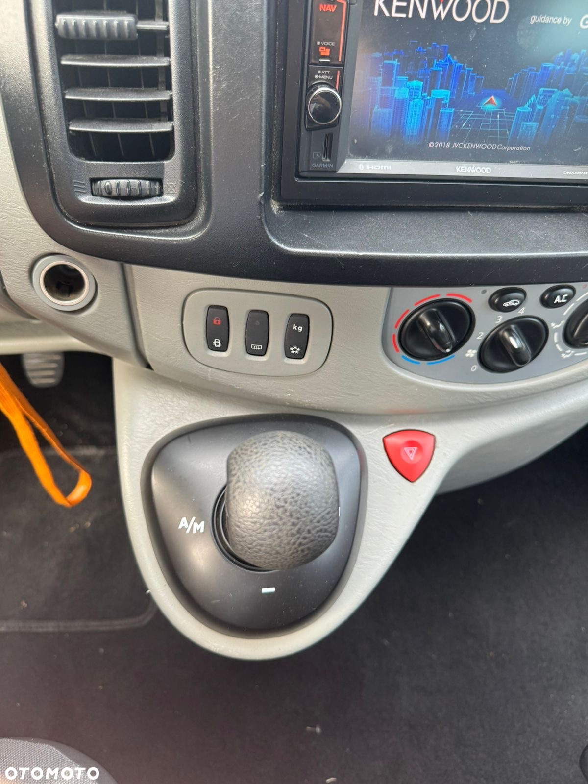 Renault Trafic - 16