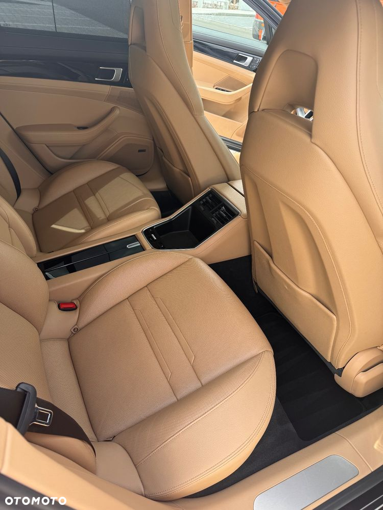 Porsche Panamera Standard - 16
