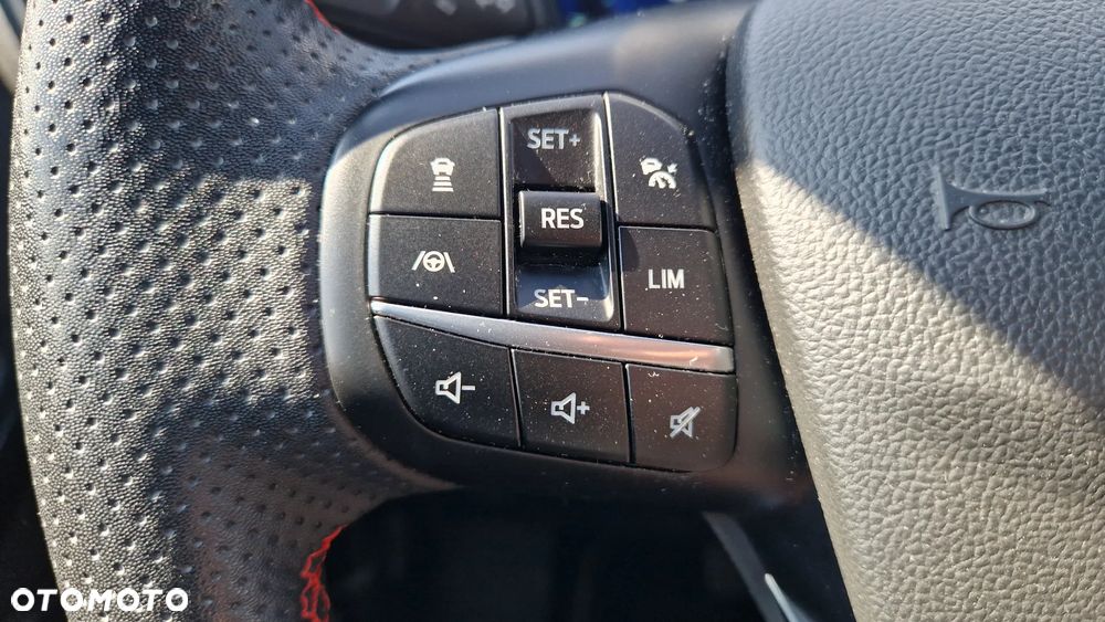 Ford Kuga 2.5 FHEV FWD ST-Line - 14