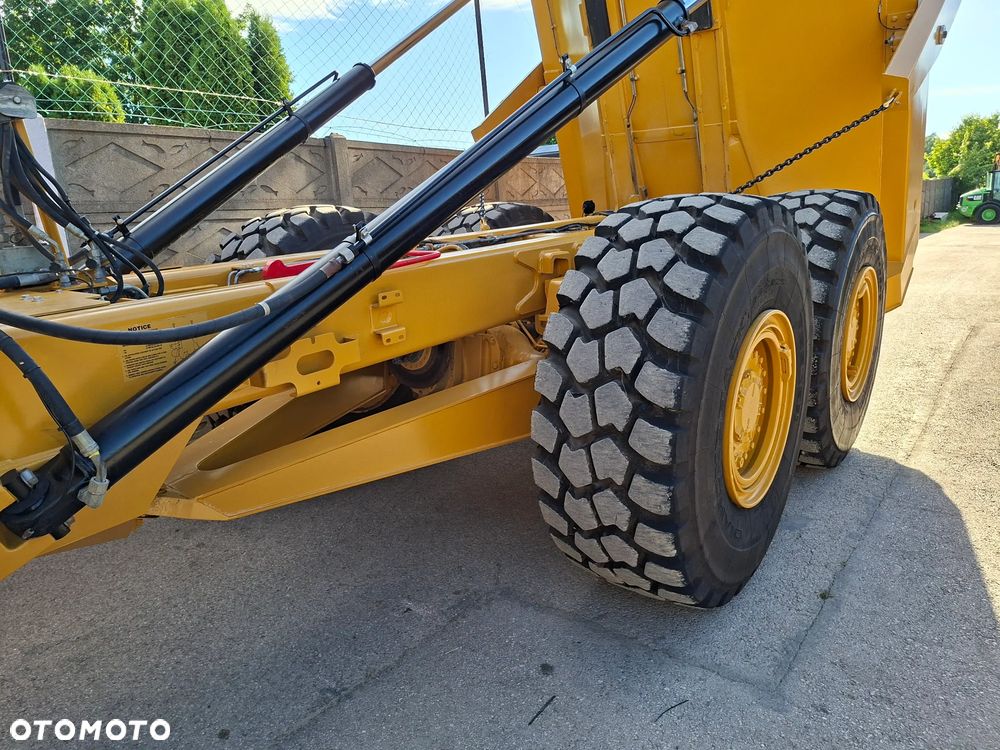 Caterpillar 725 - 27