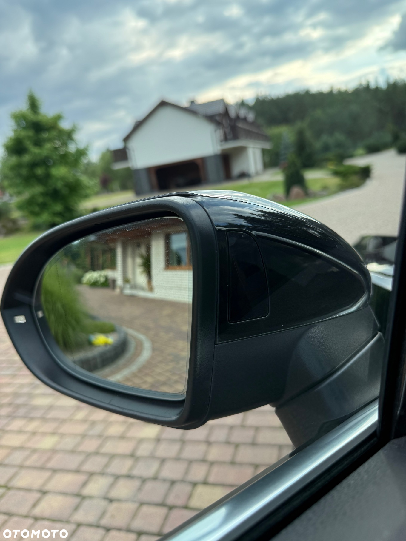 Volkswagen Passat Variant 2.0 TDI SCR 4Motion DSG Highline - 29