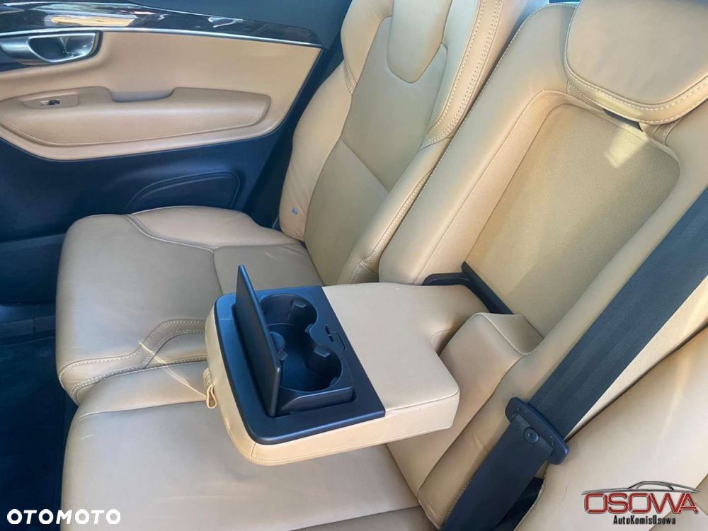 Volvo XC 90 - 26