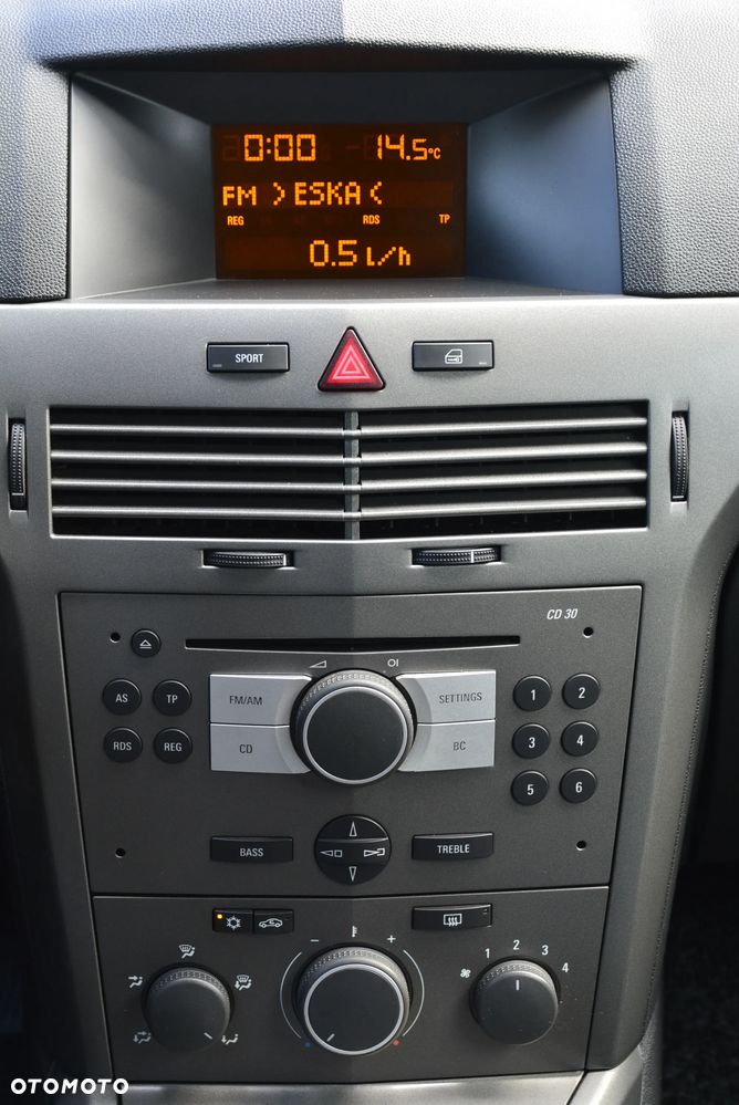 Opel Astra 1.6 Sport - 34