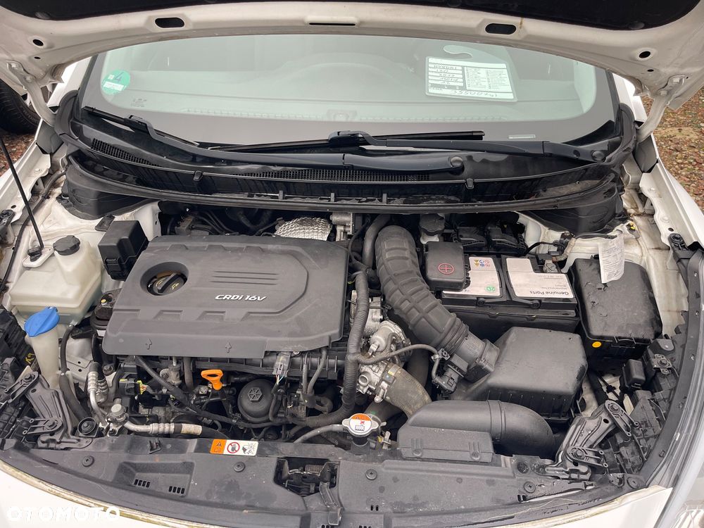 Hyundai i30 1.6 CRDi BlueDrive Premium DCT - 23