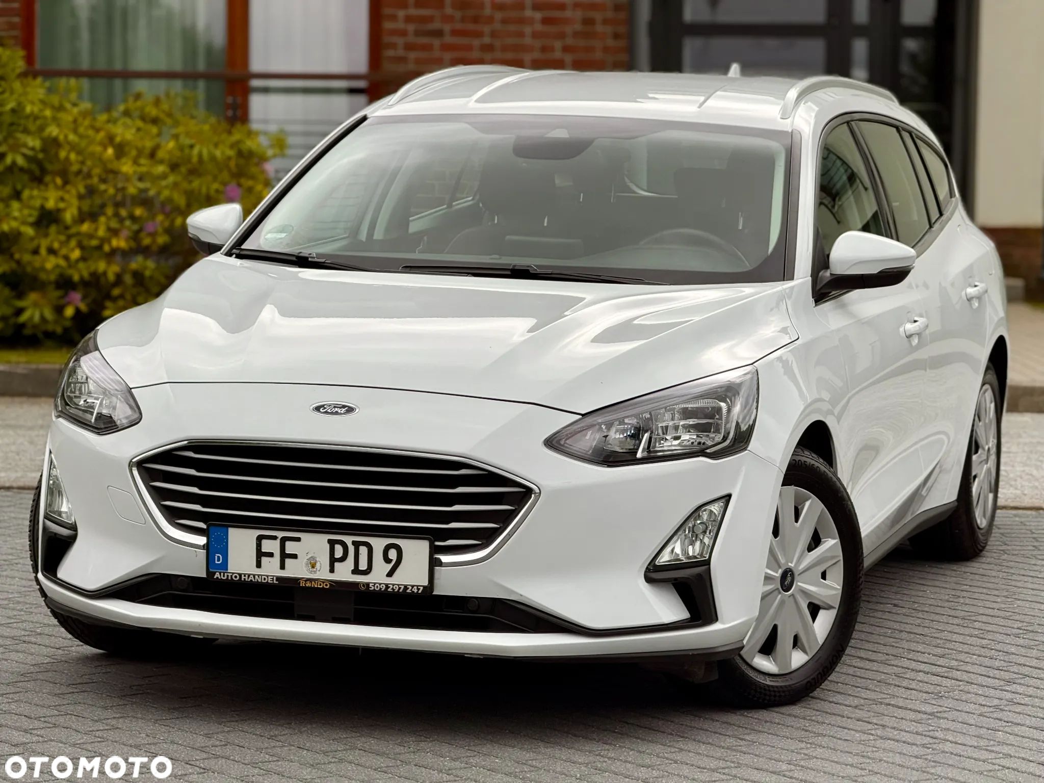 Ford Focus Turnier 1.5 EcoBlue Start-Stopp-System COOL&CONNECT - 1