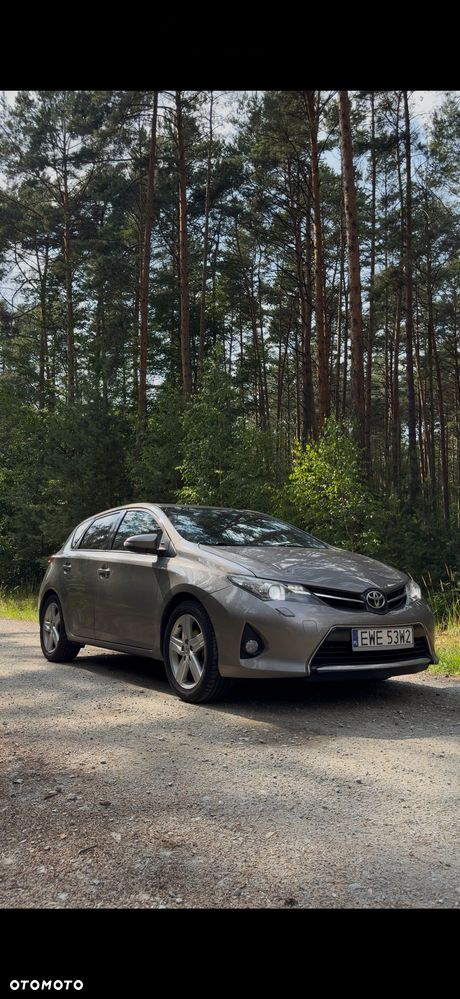 Toyota Auris 1.6 Premium - 4